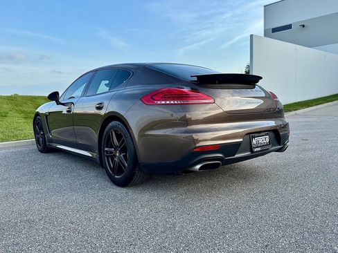 Used 2014 Porsche Panamera 4 AWD/4WD image 18