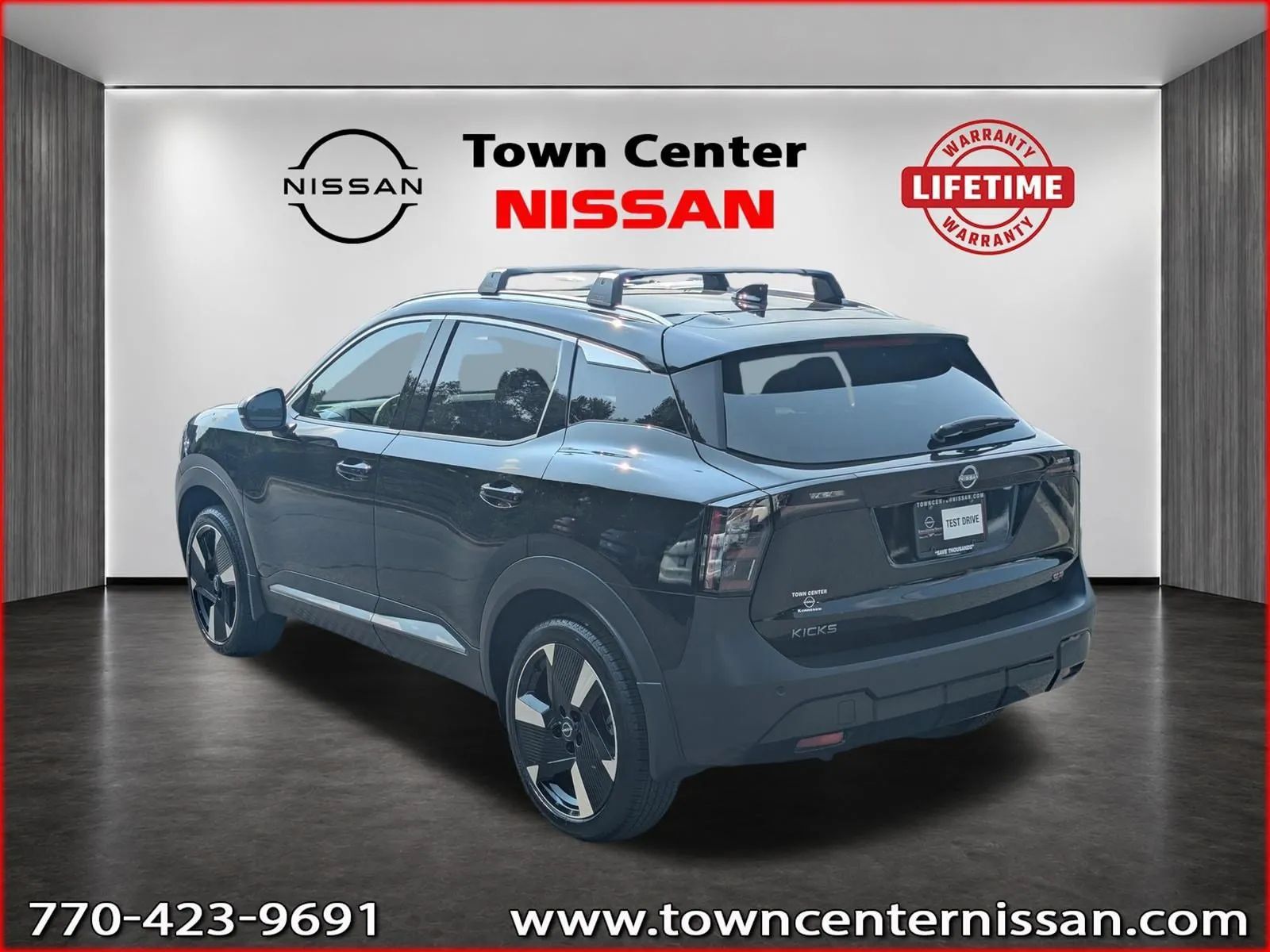 Certified 2026 Nissan Kicks SR FWD image 5