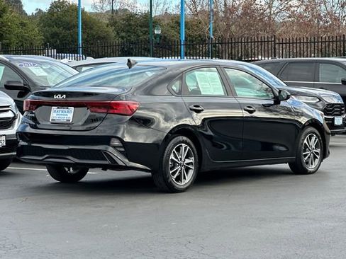 Used 2024 Kia Forte LXS image 3