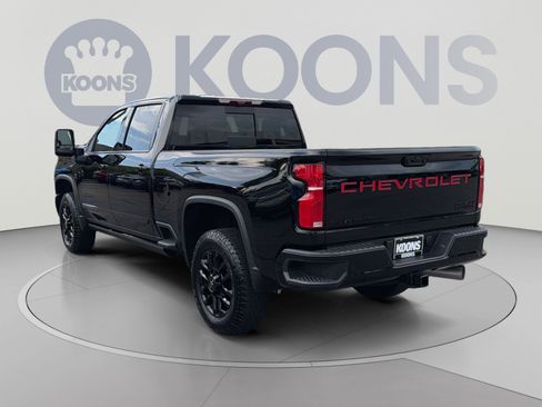 Used 2025 Chevrolet Silverado 2500 High Country w/ High Country Premium Package AWD/4WD image 4