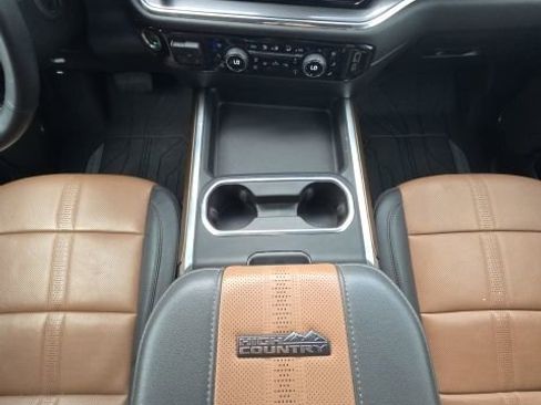 Used 2024 Chevrolet Silverado 2500 High Country w/ High Country Premium Package image 36