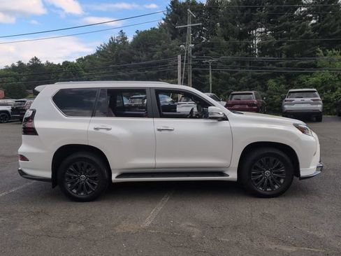 Used 2023 Lexus GX 460 Luxury w/ Sport Design Package AWD/4WD image 4