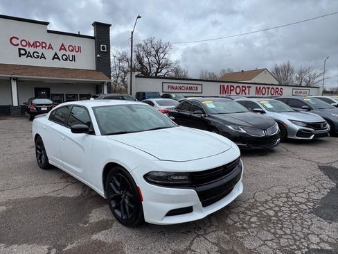 Used 2023 Dodge Charger SXT w/ Blacktop Package image 3