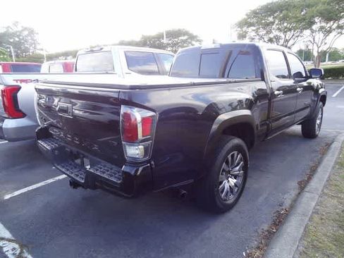 Used 2023 Toyota Tacoma Limited AWD/4WD image 7