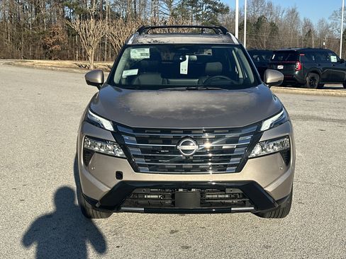 New 2026 Nissan Rogue Platinum w/ Platinum Premium Package AWD/4WD image 2