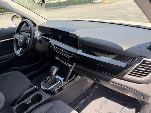 Certified 2025 Kia Seltos S AWD/4WD image 29