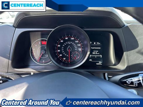 Used 2023 Hyundai Elantra SEL image 21
