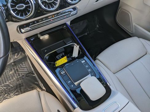 Certified 2021 Mercedes-Benz GLA 250 4MATIC image 12