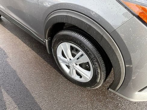 Certified 2025 Nissan Kicks Play S image 11