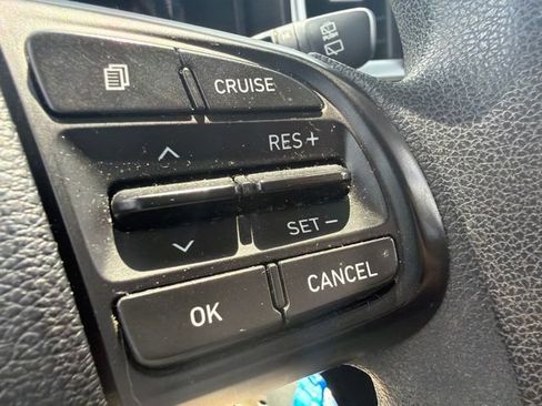 Used 2021 Hyundai Venue SE FWD image 30