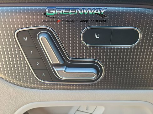 Used 2022 Mercedes-Benz GLB 250 GLB 250 image 19