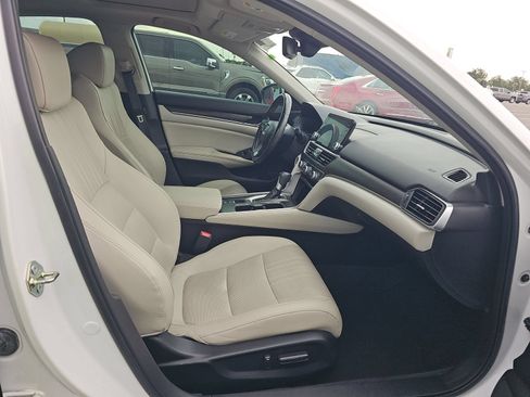 Used 2020 Honda Accord EX-L image 11