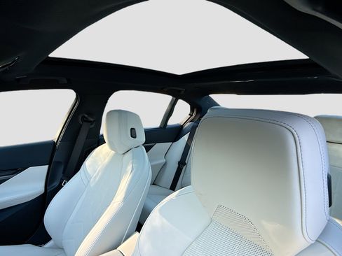 New 2026 BMW 540i xDrive 540i xDrive w/ Executive Package image 27