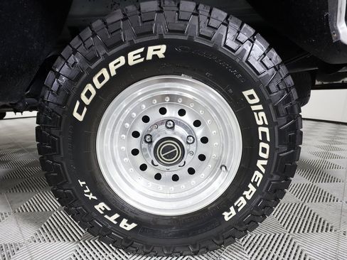 Used 1991 Ford F150 4x4 Regular Cab image 32