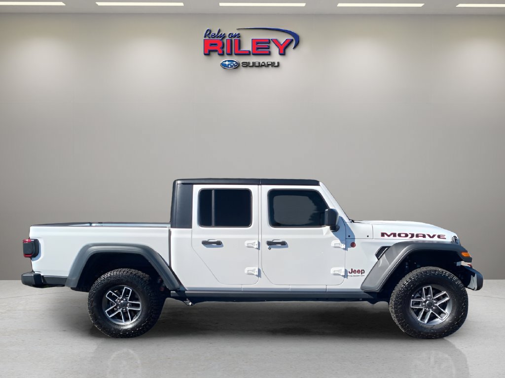 Used 2026 Jeep Gladiator Mojave AWD/4WD image 6