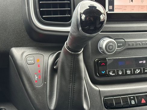 New 2026 RAM ProMaster 2500 w/ Quick Order Package 22G SLT image 19