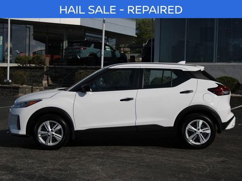 Certified 2025 Nissan Kicks Play S FWD image 2