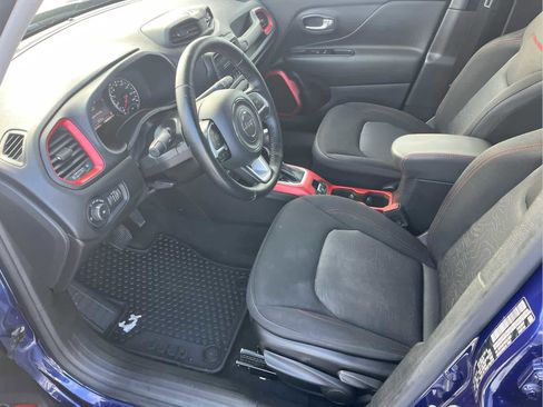 Used 2020 Jeep Renegade Trailhawk w/ Cold Weather Group image 22