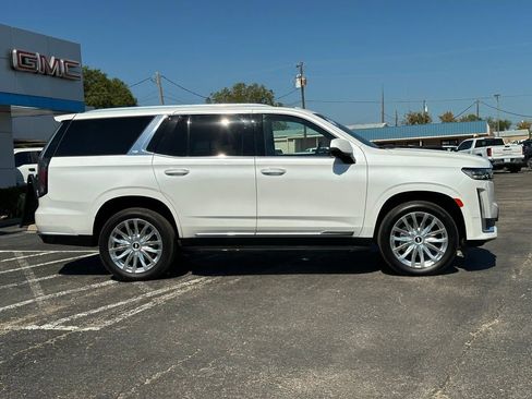 Used 2024 Cadillac Escalade Premium Luxury image 4