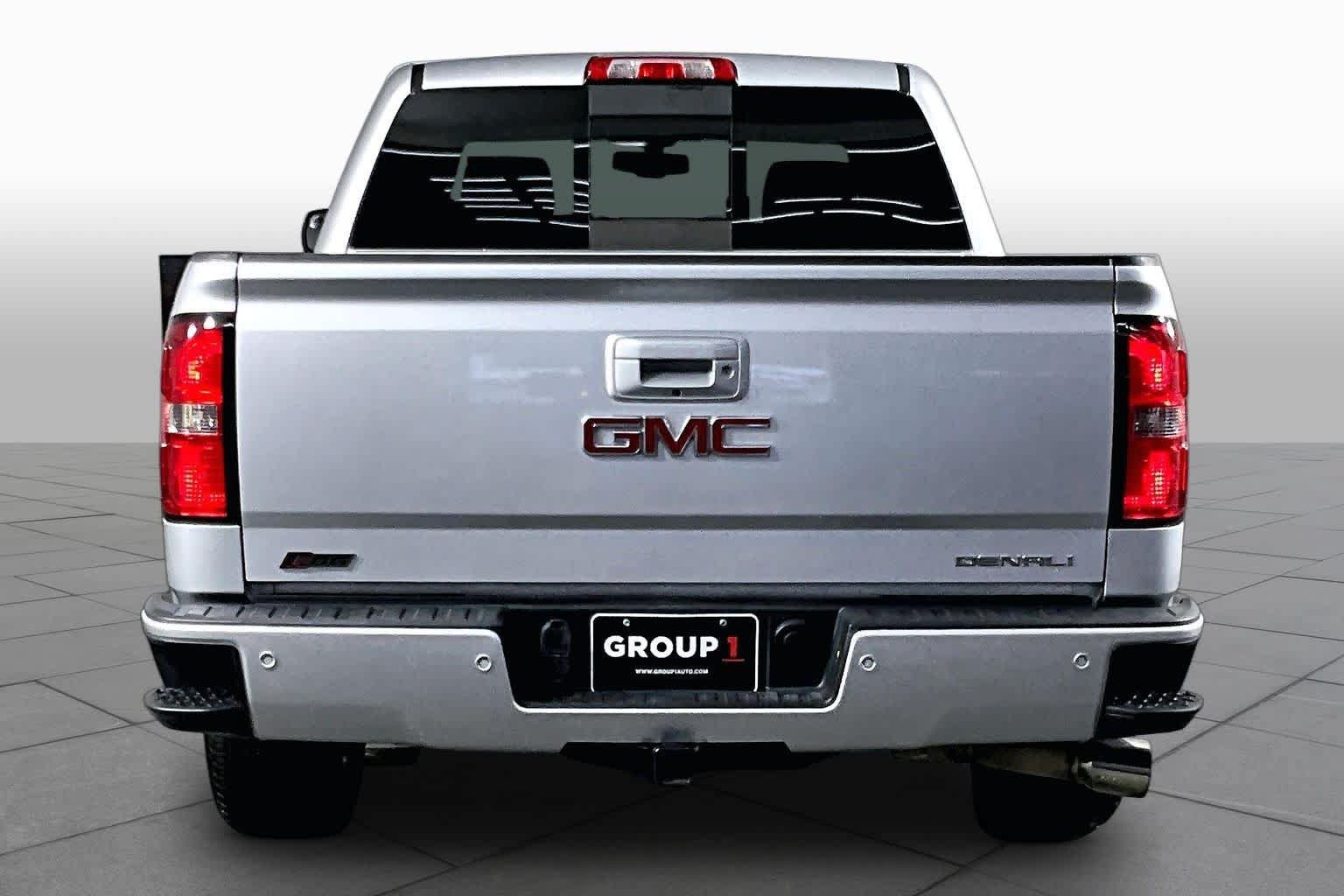 Used 2014 GMC Sierra 1500 Denali RWD image 5