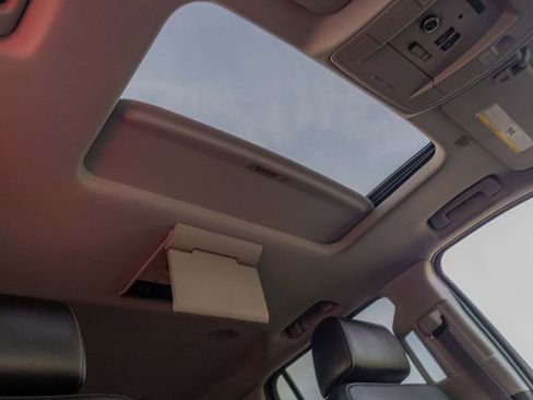 Used 2017 Chevrolet Tahoe Premier image 19