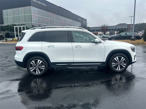 Certified 2025 Mercedes-Benz GLB 250 image 8