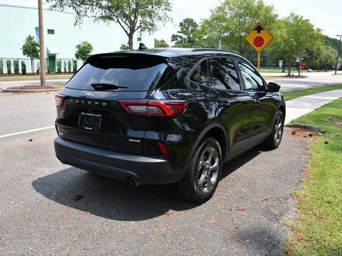 Used 2025 Ford Escape ST-Line Select AWD/4WD image 3