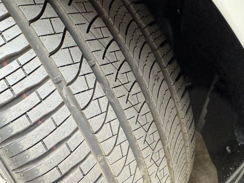 Used 2025 BMW i7 xDrive60 image 29