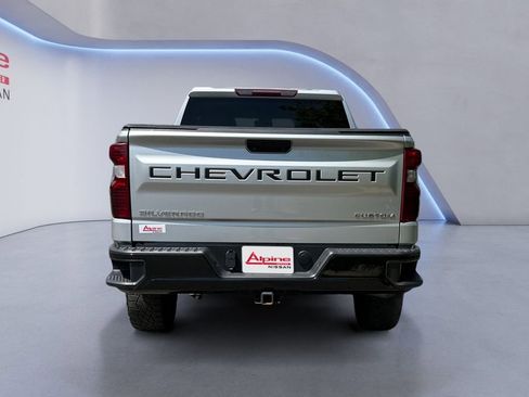 Used 2022 Chevrolet Silverado 1500 Custom Trail Boss AWD/4WD image 4