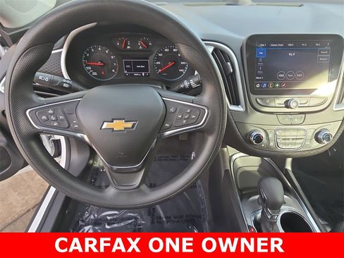 Used 2024 Chevrolet Malibu LT image 16