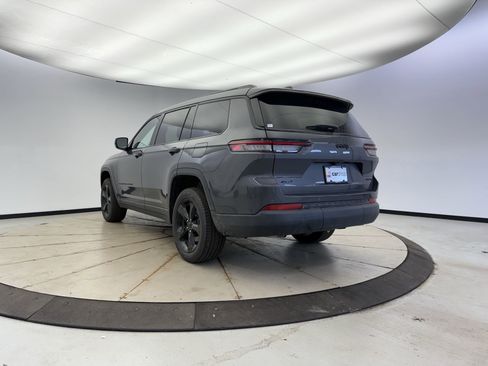 Used 2025 Jeep Grand Cherokee L Limited w/ Black Appearance Package image 3