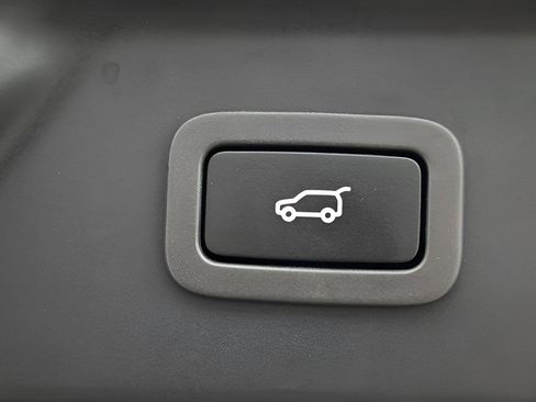 Used 2021 Land Rover Range Rover Velar R-Dynamic S AWD/4WD image 17