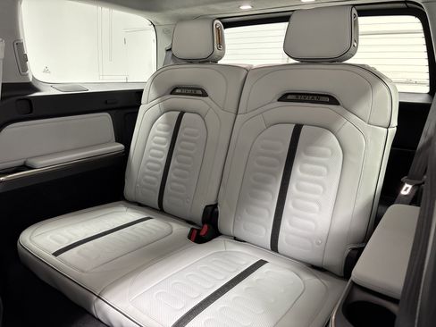 Used 2024 Rivian R1S Adventure AWD/4WD image 25