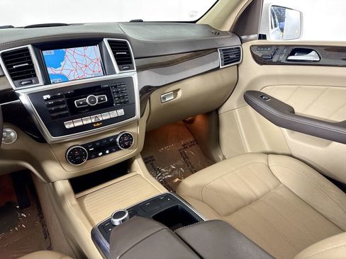 Used 2015 Mercedes-Benz GL 450 GL 450 image 30