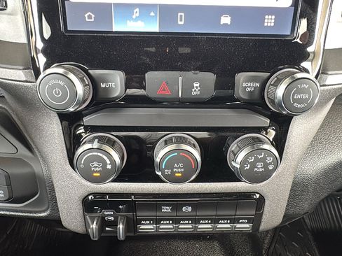 New 2026 RAM 5500 Tradesman w/ Chrome Appearance Group AWD/4WD image 18