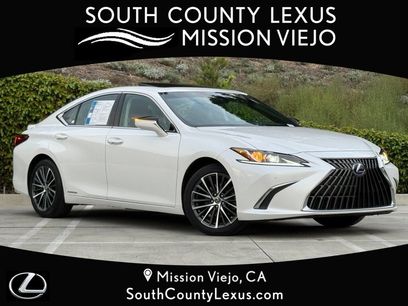 Used 2022 Lexus ES 300h w/ Premium Package
