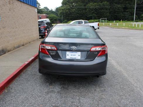 Used 2012 Toyota Camry LE FWD image 4