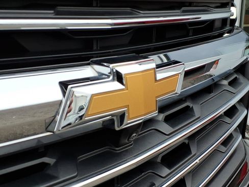 Used 2024 Chevrolet Traverse LT AWD/4WD image 8