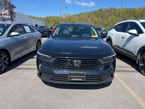 Used 2023 Honda Accord EX image 2