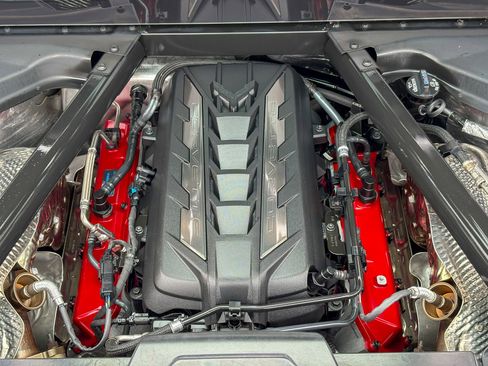 Used 2022 Chevrolet Corvette Stingray Premium Cpe w/ Z51 Performance Package RWD image 39