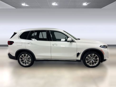 New 2026 BMW X5 sDrive40i w/ Premium Package RWD image 7