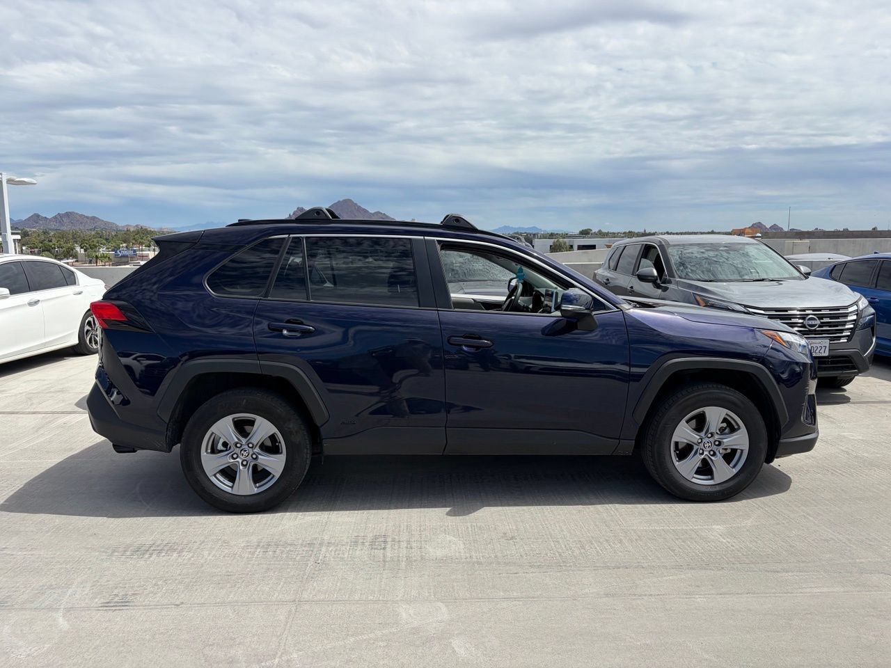 Used 2025 Toyota RAV4 XLE AWD/4WD image 3