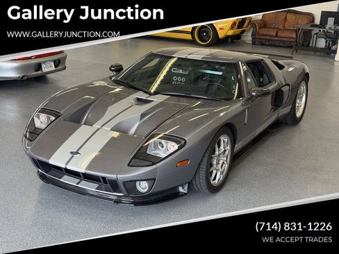 Used 2006 Ford GT RWD image 1