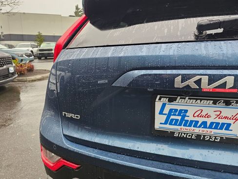 New 2026 Kia Niro EX image 24