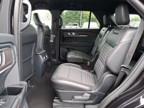 Certified 2025 Ford Explorer ST-Line AWD/4WD image 12