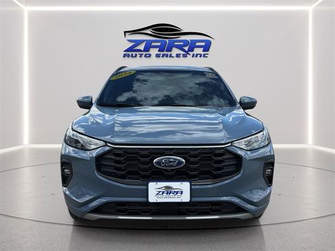 Used 2024 Ford Escape ST-Line Select w/ Tech Pack #2 AWD/4WD image 2