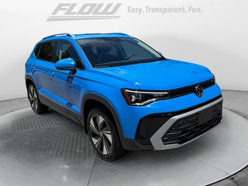 New 2026 Volkswagen Taos SE AWD/4WD image 1