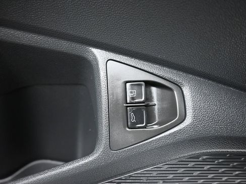 Used 2024 Volkswagen Jetta SE FWD image 11