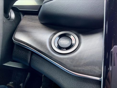 Used 2024 Jeep Grand Cherokee L Overland w/ Trailer Tow Package image 68