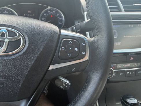 Used 2017 Toyota Camry XLE w/ Convenience Package FWD image 30